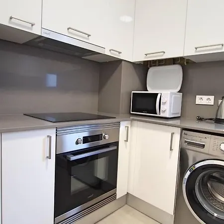 Sleep & Stay -Brand New Apt Up To 5 Guests W/Airco شقة *