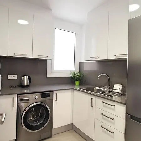 Sleep & Stay -Brand New Apt Up To 5 Guests W/Airco