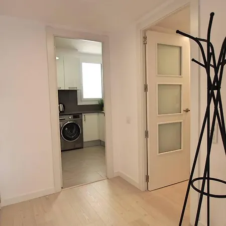 Sleep & Stay -Brand New Apt Up To 5 Guests W/Airco Apartment *